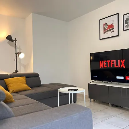 Apartment Grand T2 Centre Avec Parking Gratuit *
